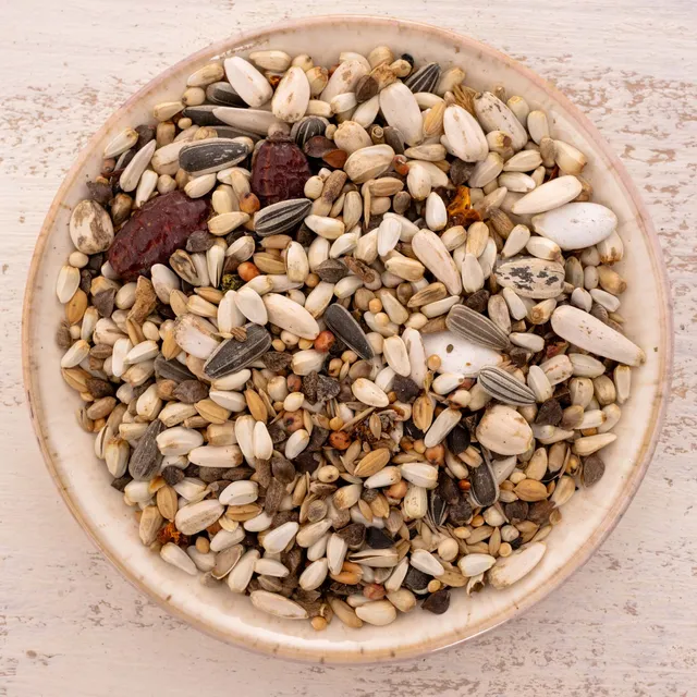 rico-s-futterkiste-futtermittel-edelpapageifutter-1-kg-mit-gem-se image 1