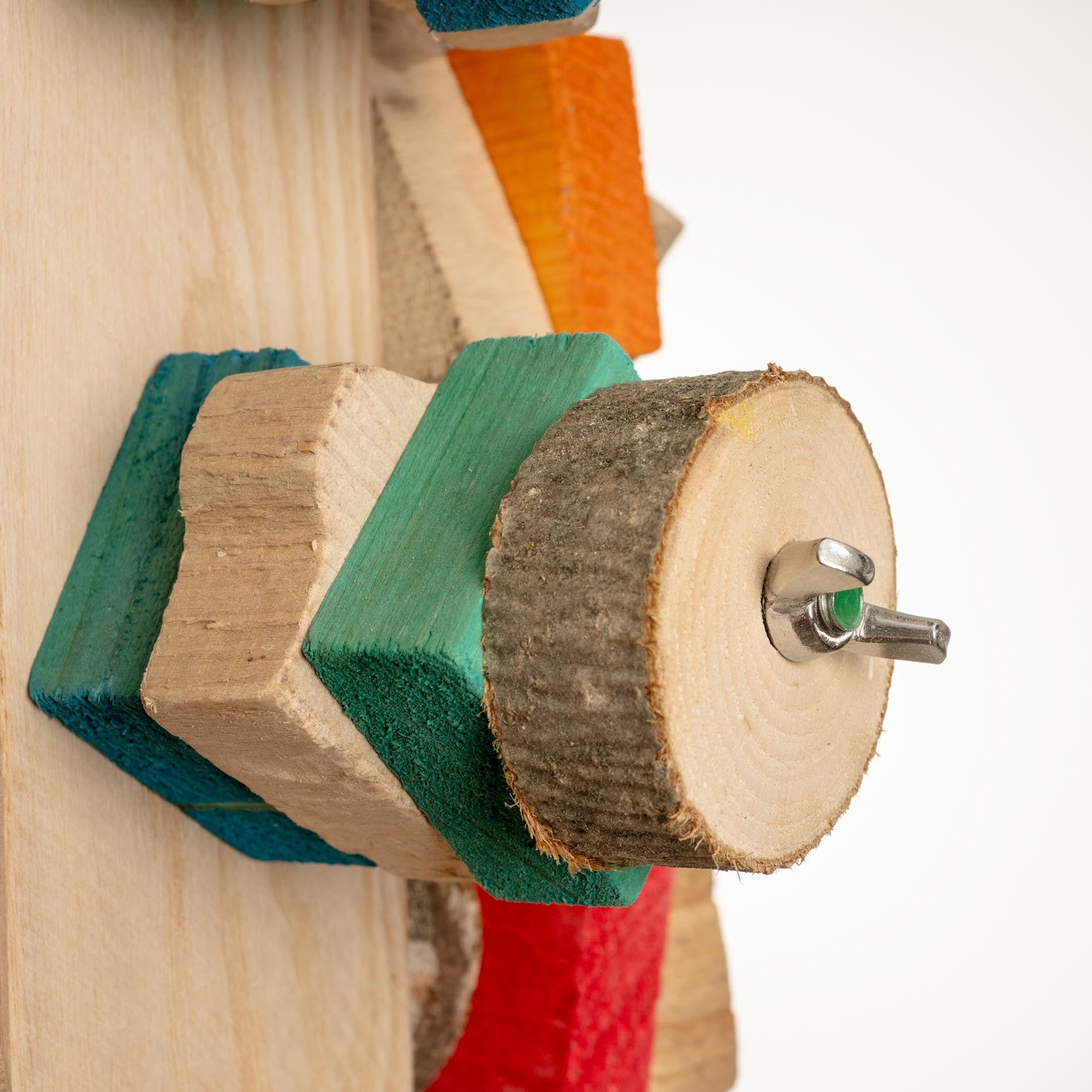 rico-s-futterkiste-jumbo-knabberklotz-xxl-papageienspielzeug-hartholz image 3