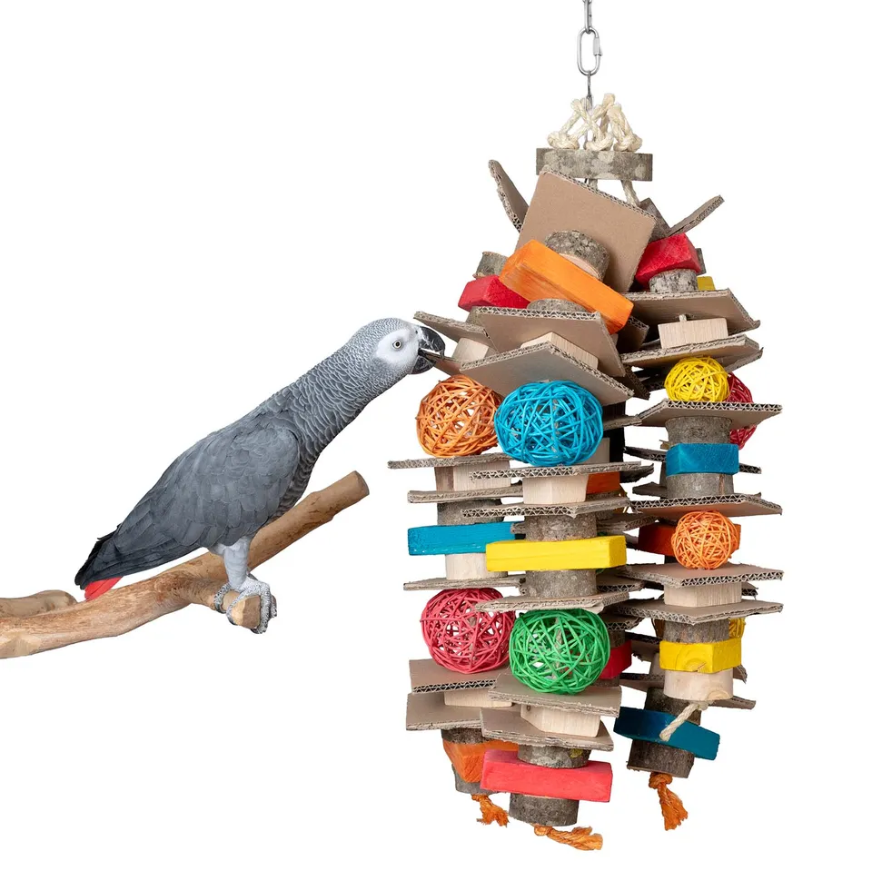 rico-s-futterkiste-jumbo-pappe-xxl-papageienspielzeug-70-cm image 1