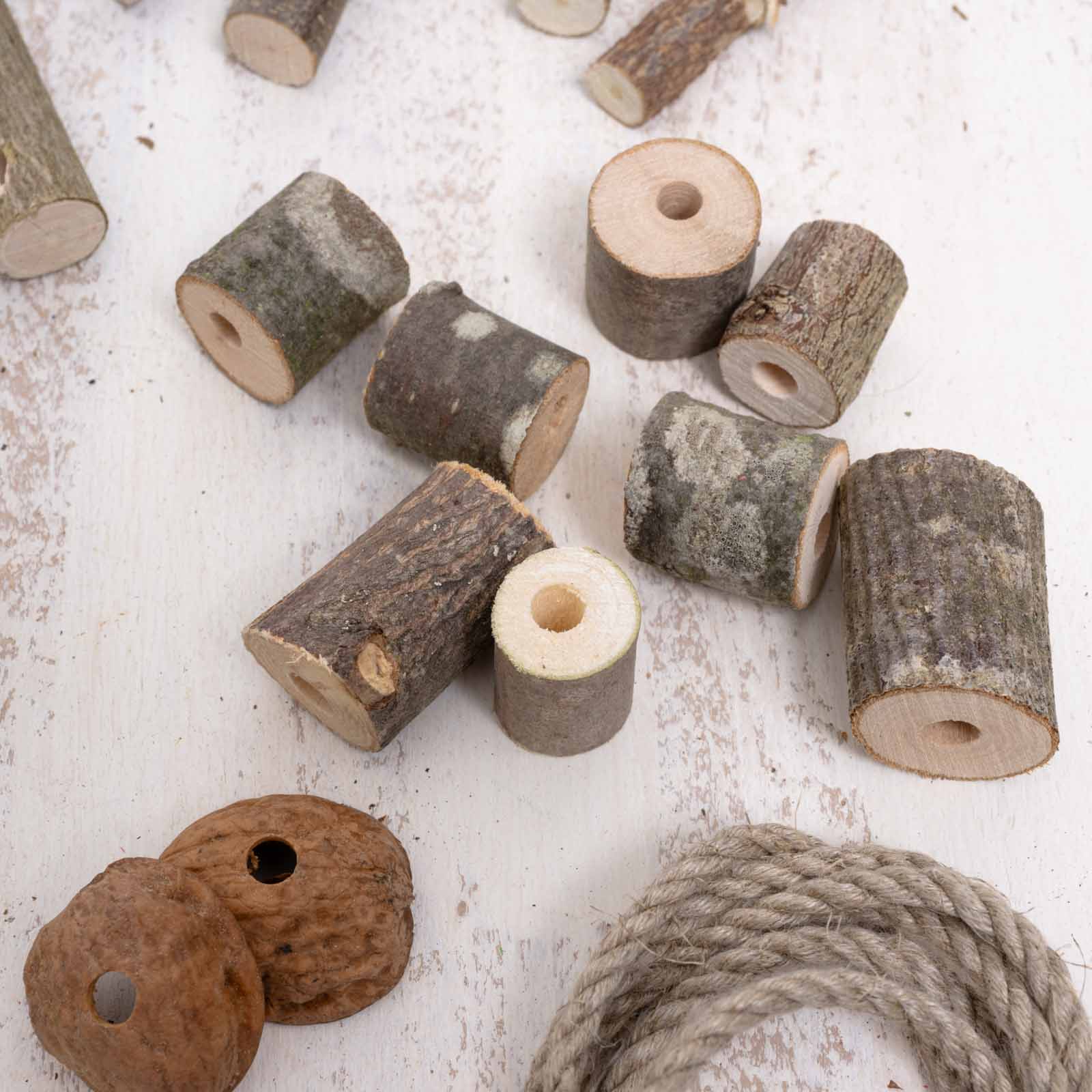 rico-s-futterkiste-mini-bastelset-sittichspielzeug-30-teile-holz image 5