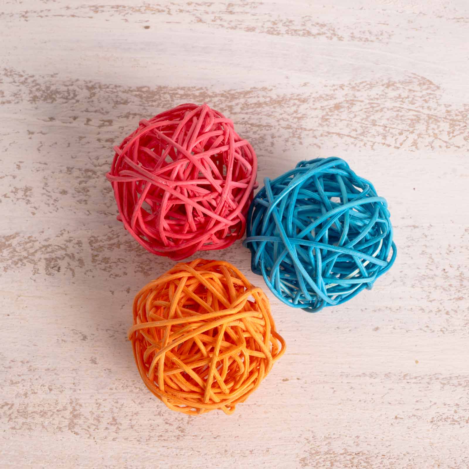 rico-s-futterkiste-rankenkugel-5-cm-papageienspielzeug-bunt image 2