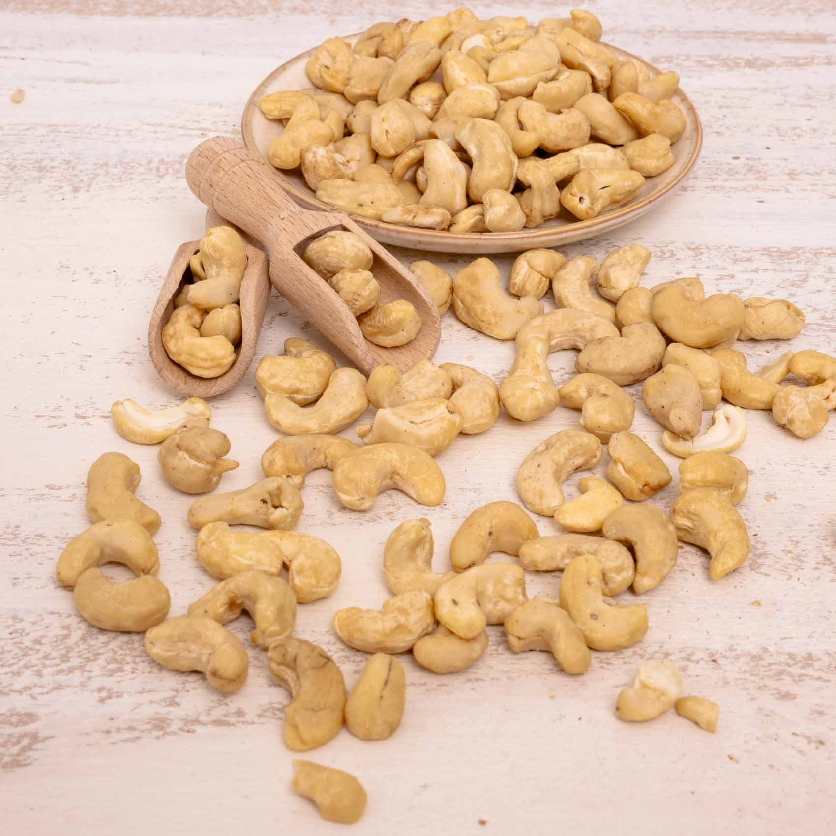 rico-s-futterkiste-cashewkerne-papageienfutter-100-g image 3