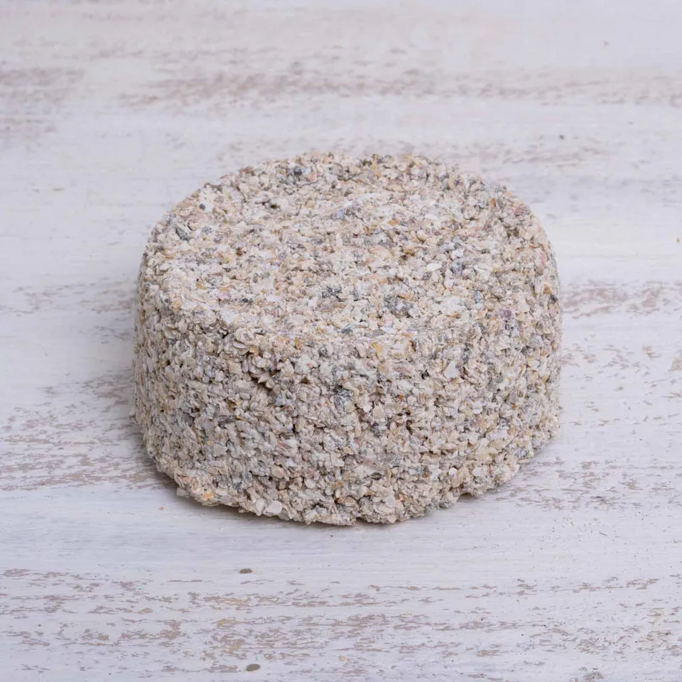 rico-s-futterkiste-mineralblock-mittel-fein-erg-nzungsfutter-f-r-sittiche image 1