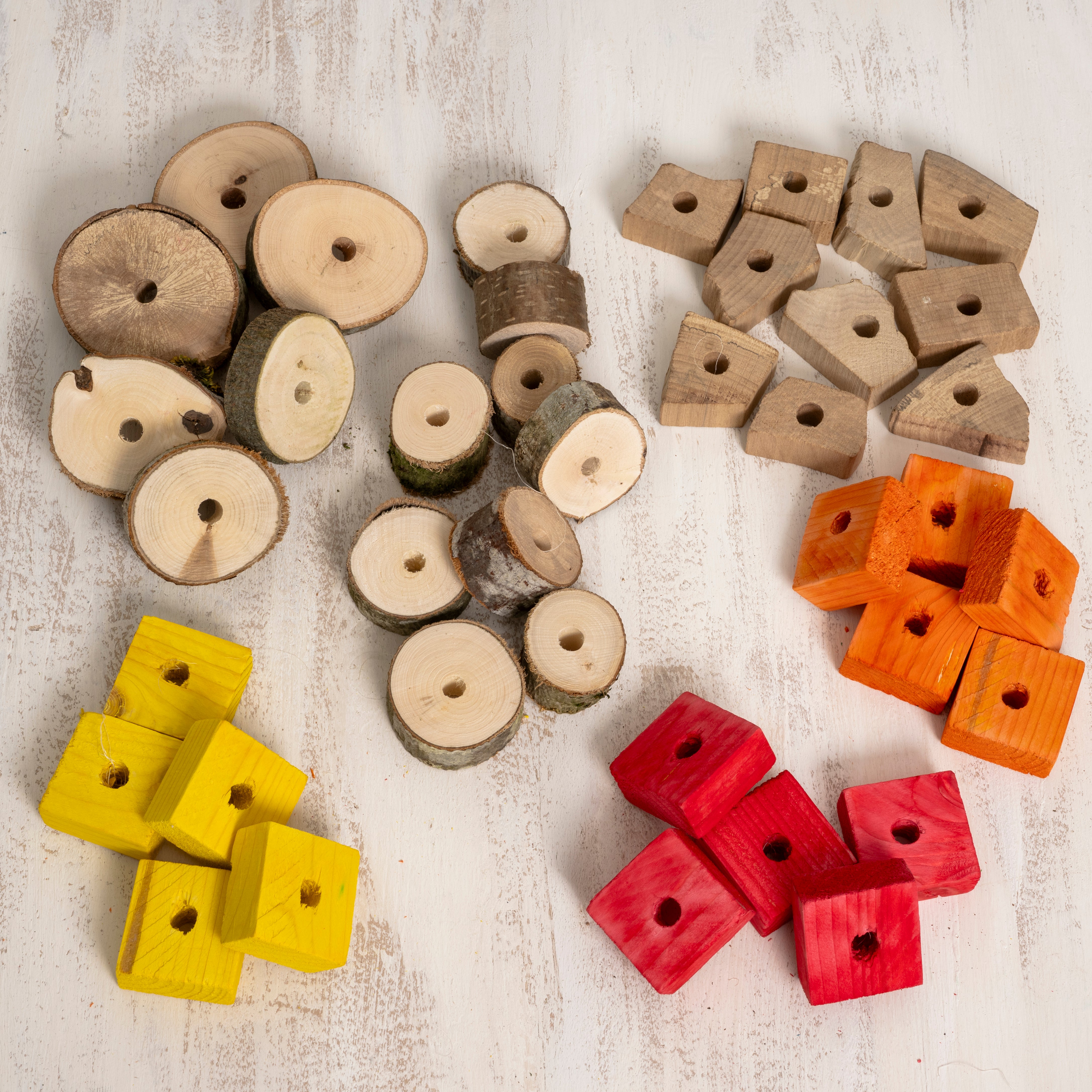 rico-s-futterkiste-nachf-llset-40-holzteile-papageienspielzeug-bunt image 1