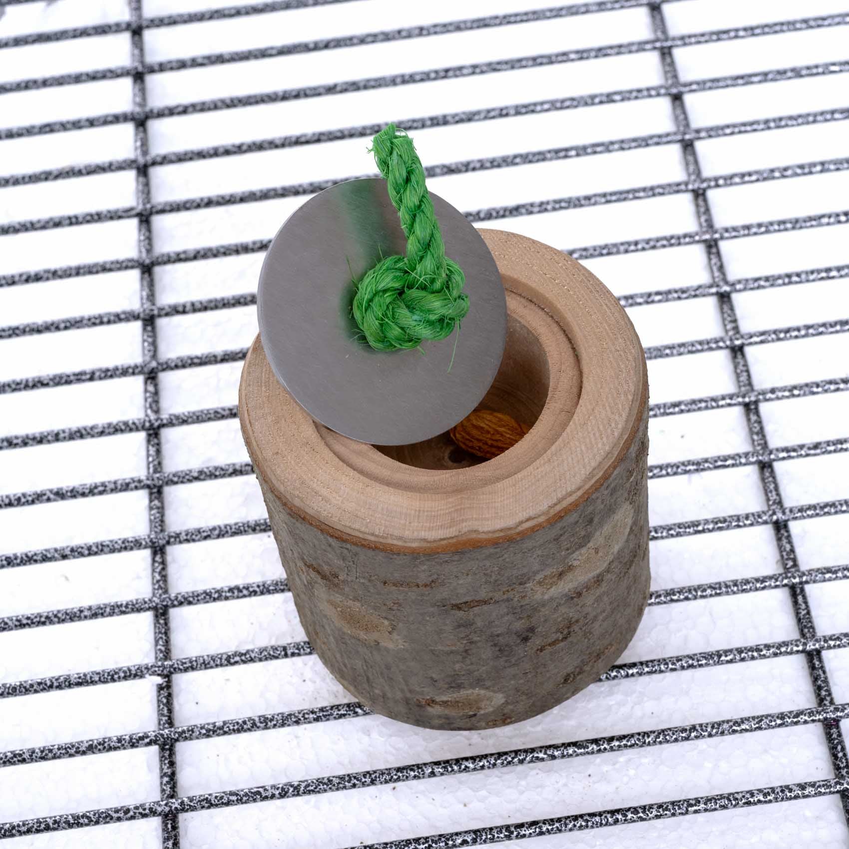 rico-s-futterkiste-leckerli-t-pfchen-papageienspielzeug-vario-freisitz image 3
