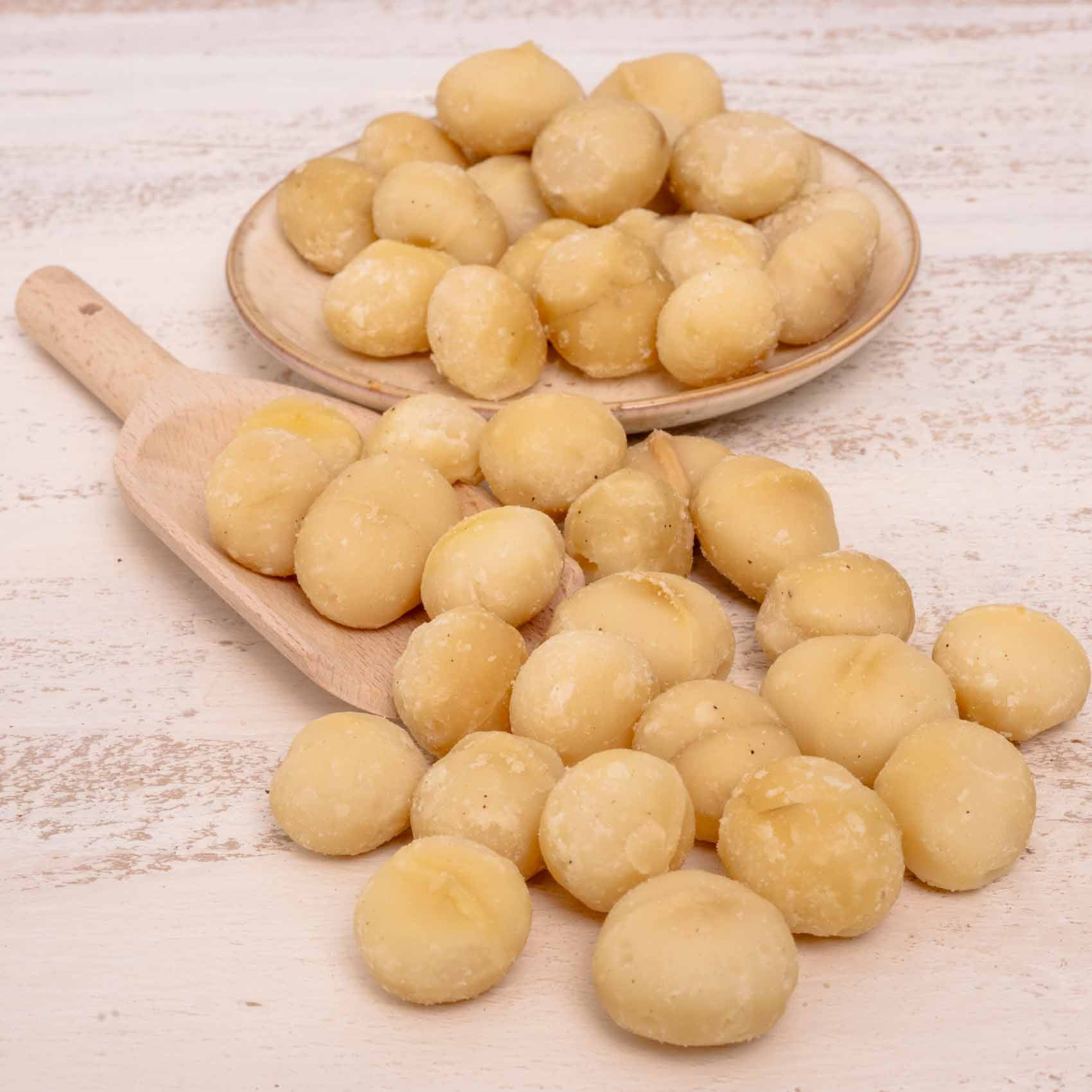 rico-s-futterkiste-macadamia-nusskerne-papageien-100-g image 3