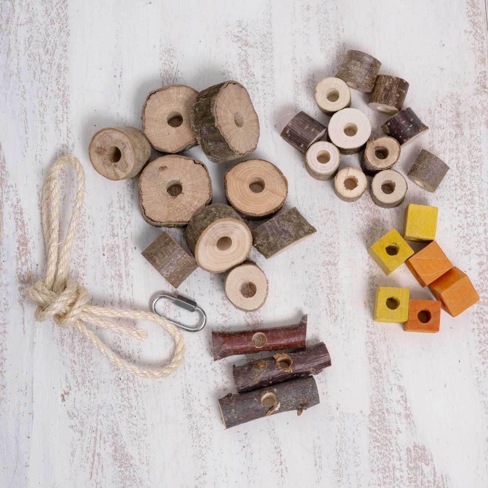 rico-s-futterkiste-bastelset-klein-spielzeug-f-r-sittiche-mit-sisalseil image 1