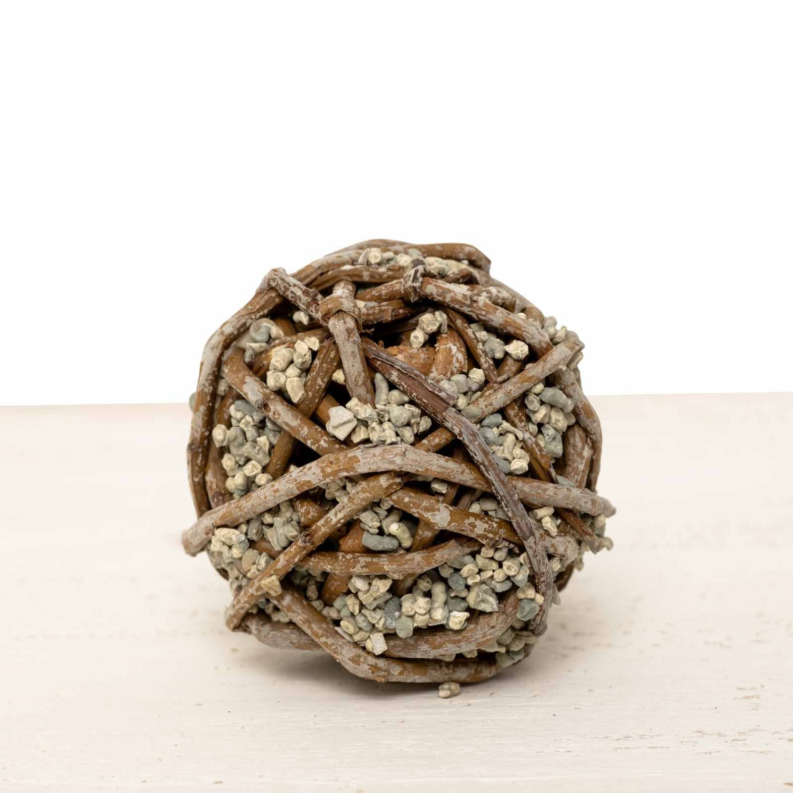 rico-s-futterkiste-weidenkugel-klein-papageienspielzeug-mit-grit-5-cm image 1