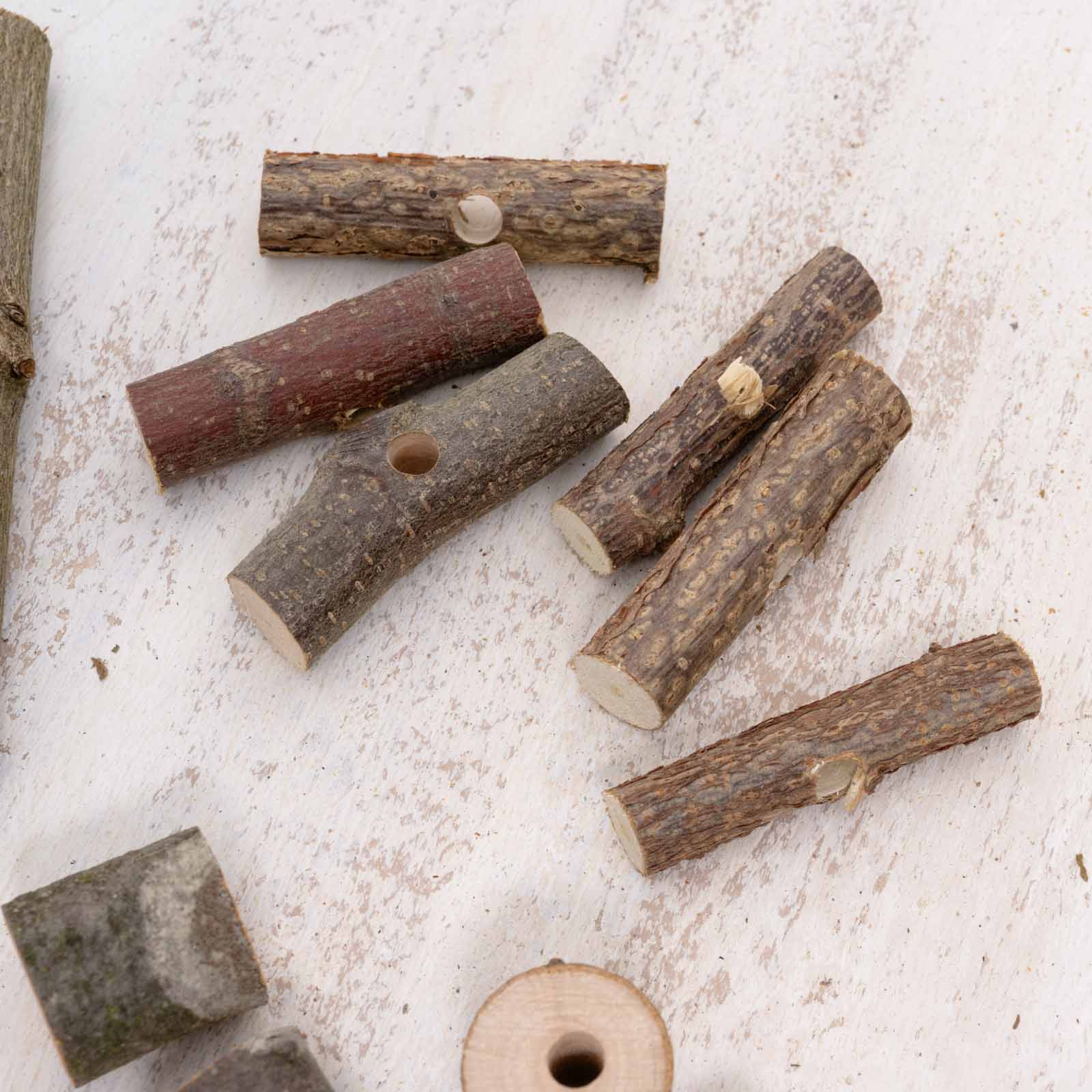rico-s-futterkiste-mini-bastelset-sittichspielzeug-30-teile-holz image 4