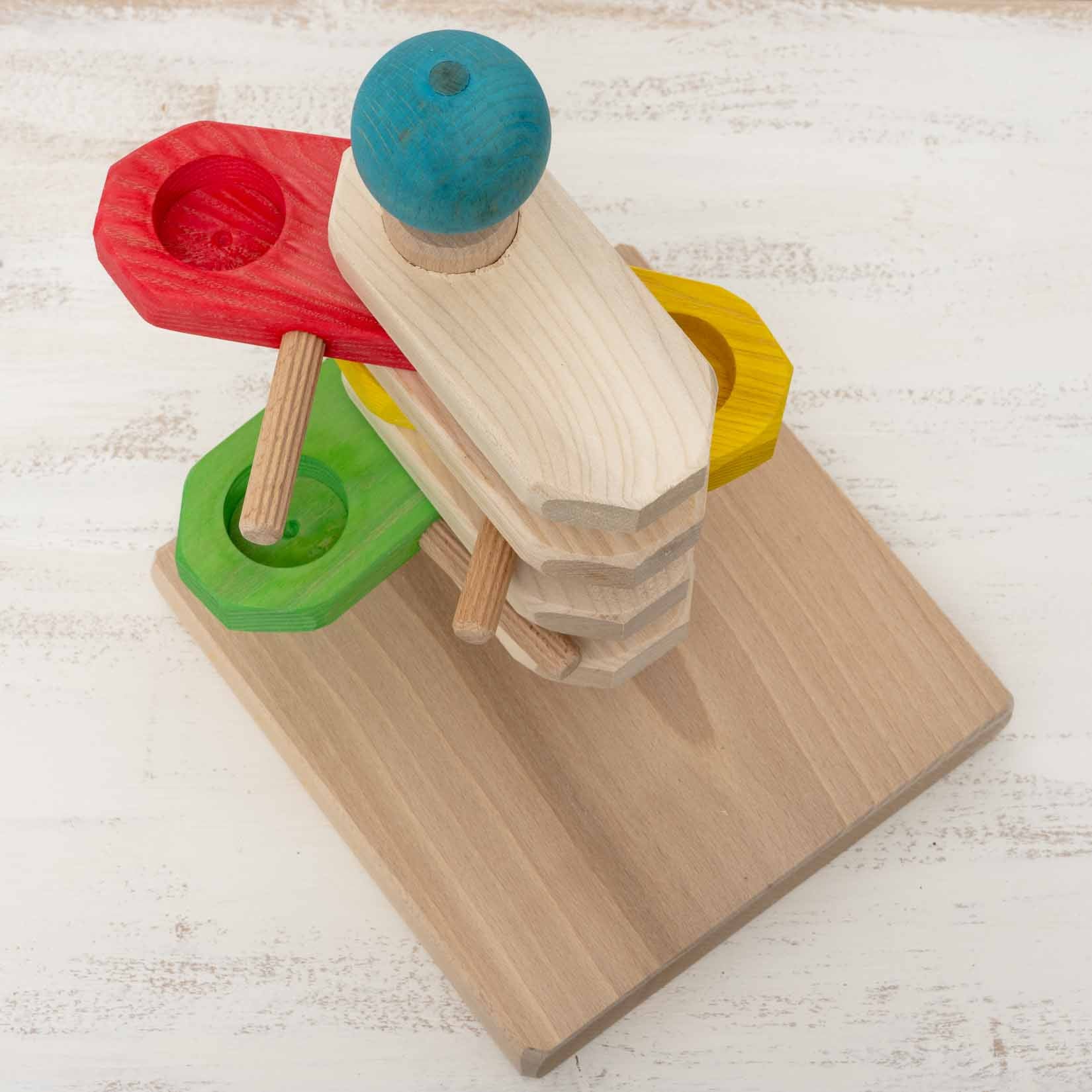 rico-s-futterkiste-leckeri-ampel-intelligenzspielzeug-papagei image 2