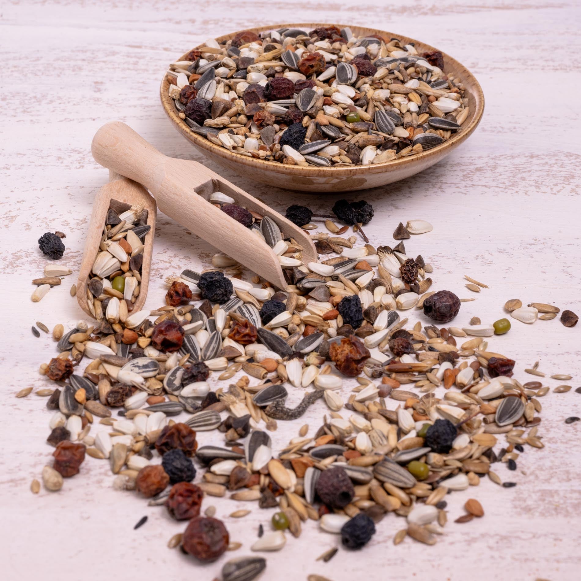 rico-s-futterkiste-knuspertr-ume-vogelfutter-500-g-19-saaten image 3