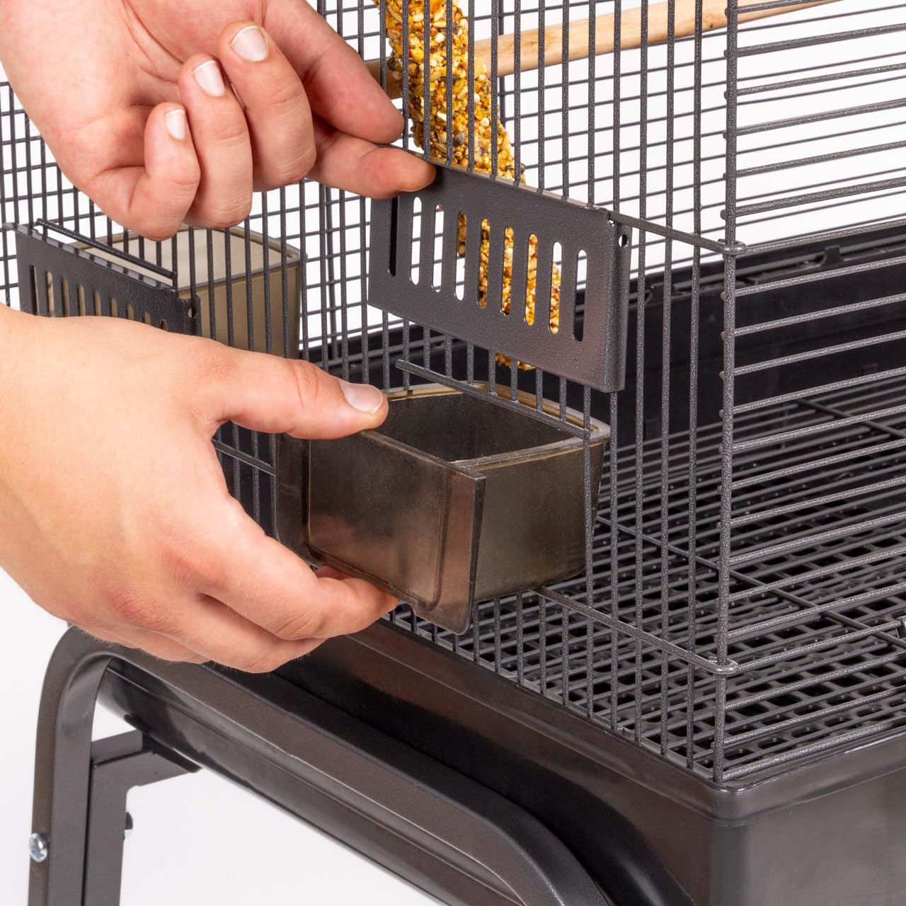 montana-cages-memphis-iii-vogelk-fig-antik-84x48x162-cm image 4