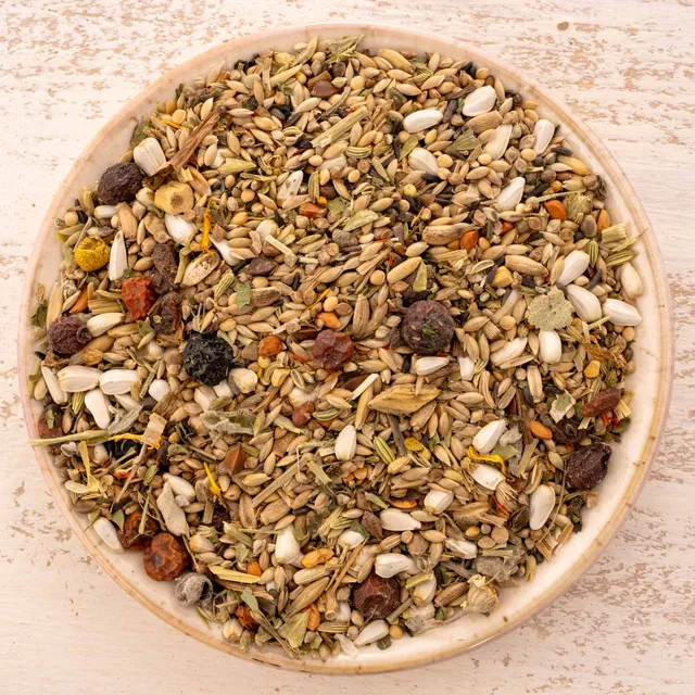 rico-s-futterkiste-kr-uterapotheke-agaporniden-vogelfutter-500-g-beeren image 1