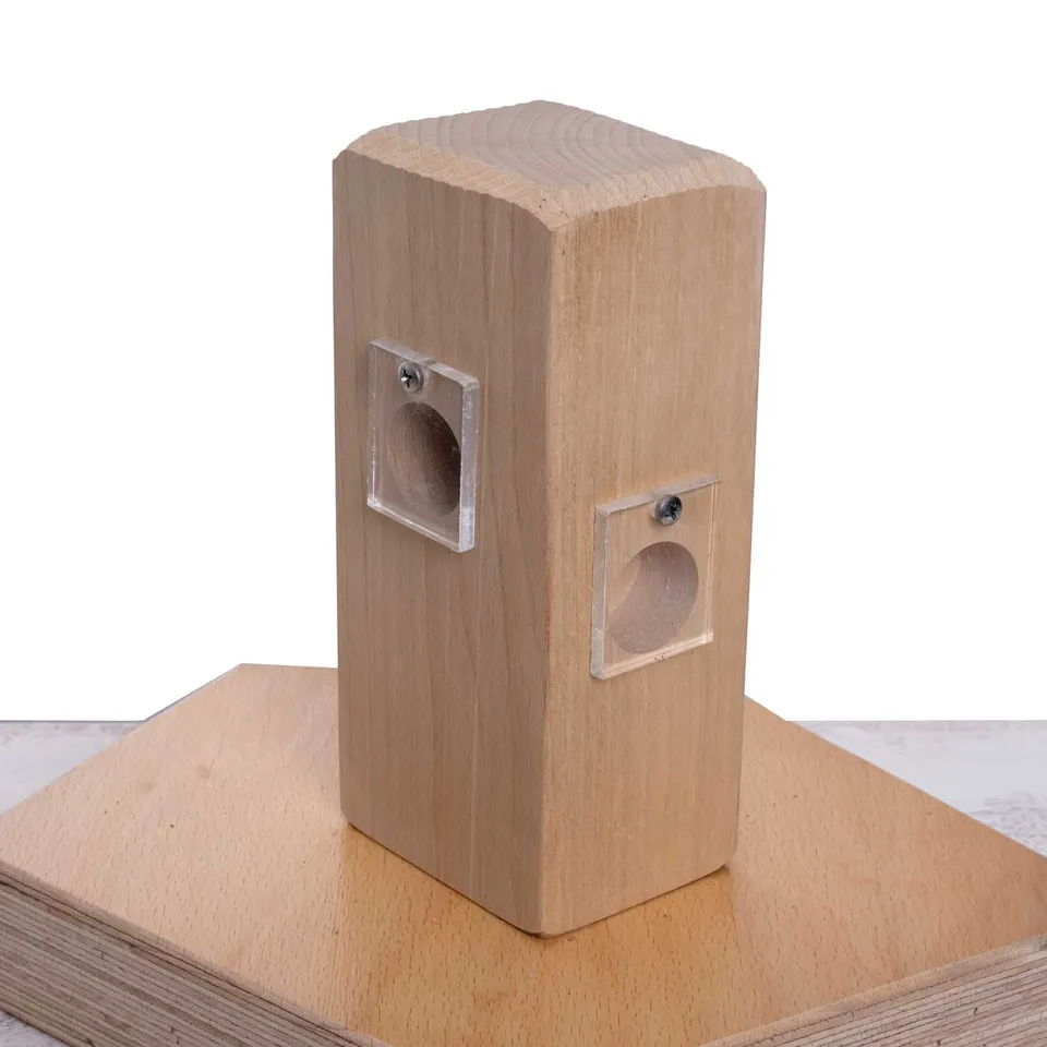rico-s-futterkiste-versteckspielturm-vario-freisitz-papageienspielzeug image 1