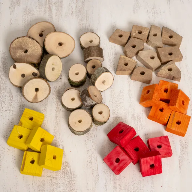 rico-s-futterkiste-nachf-llset-40-holzteile-papageienspielzeug-bunt image 1