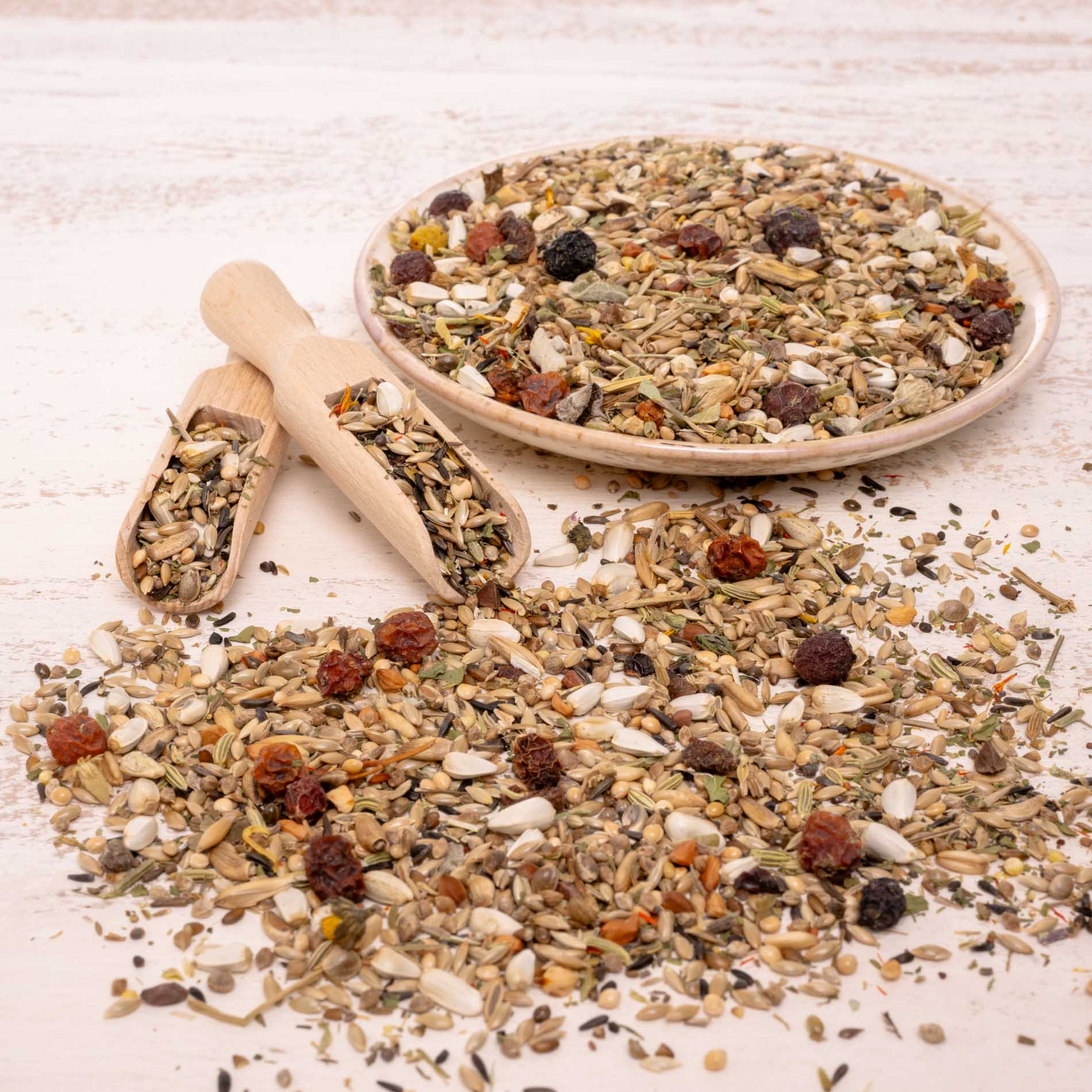 rico-s-futterkiste-kr-uterapotheke-agaporniden-vogelfutter-500-g-beeren image 3